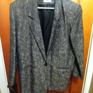 Woman's light weight blazer